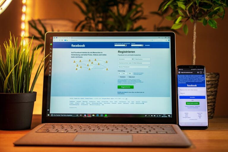 Facebookで浮気の証拠を見つける方法とは？